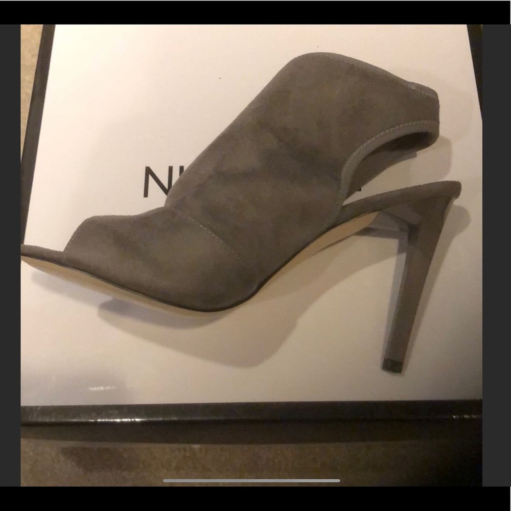 Nine West Levona pumps